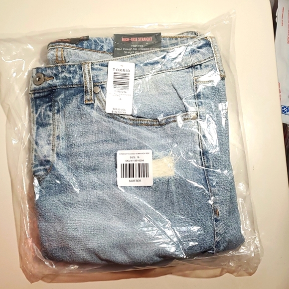 ❤️NWT VINTAGE TORRID JEAN - DESTRUCTED - SEQUIN UNDERLAY - MID RISE - DISTRESSED - Picture 4 of 12